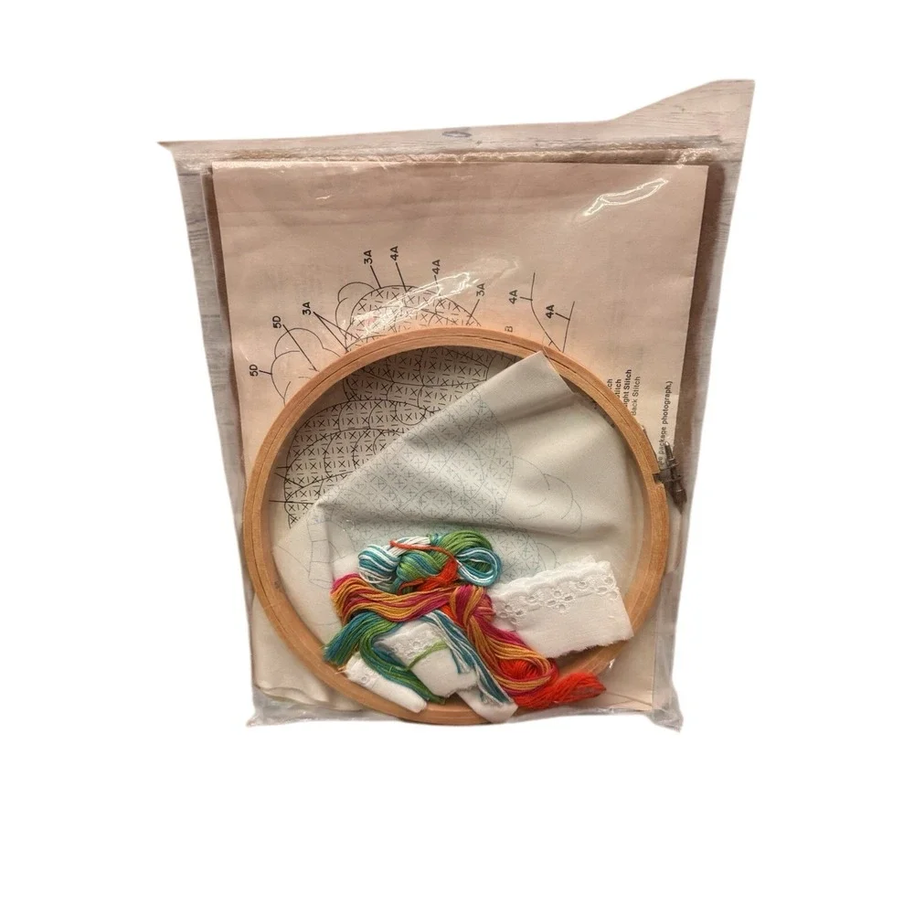 Vintage Chicken Scratch‎ Embroidery Kit Colortex Hot Air Balloon Craft 8 inch